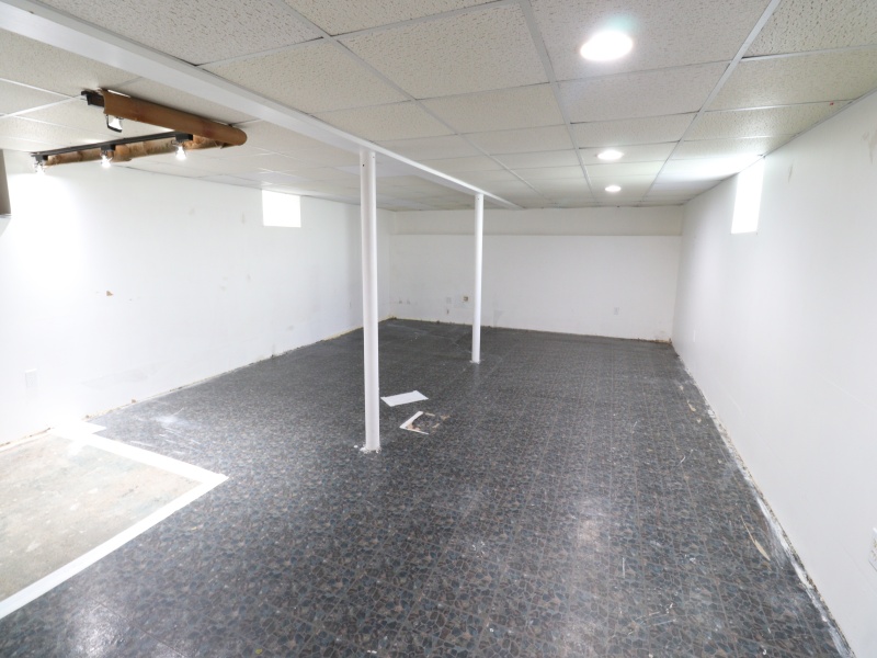 Port Huron, Michigan 48060, 3 Bedrooms Bedrooms, 0 ,1 BathroomBathrooms,House,0,2790