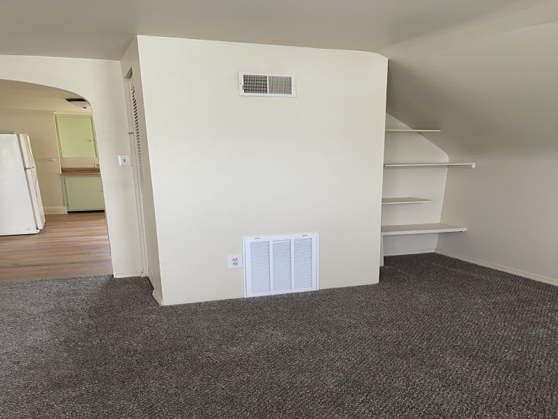 132 Taylor Street, Port Huron, Michigan 48060, 2 Bedrooms Bedrooms, 0 ,1 BathroomBathrooms,Apartment,132 Taylor Street,2,2794