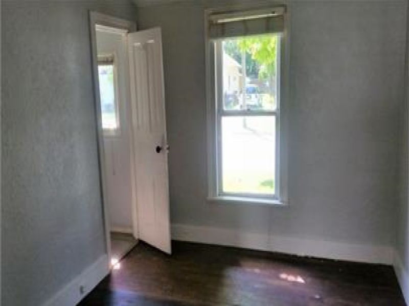 1234 Gillett Street, Port Huron, Michigan 48060, 2 Bedrooms Bedrooms, 0 ,1 BathroomBathrooms,Apartment,2,1234 Gillett Street,0,2801
