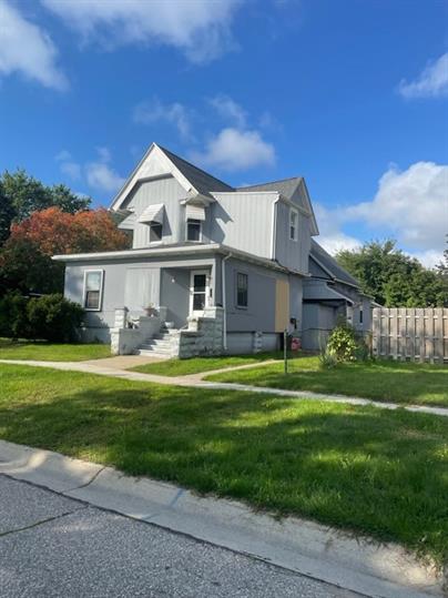 2121 7th Street, Port Huron, Michigan 48060, 1 Bedroom Bedrooms, 0 ,1 BathroomBathrooms,Apartment,3,2121 7th Street,0,2802