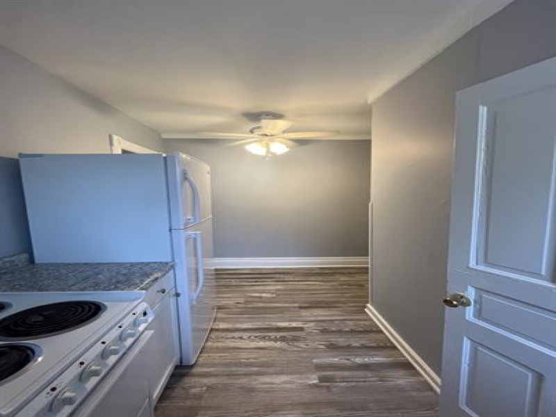 2121 7th Street, Port Huron, Michigan 48060, 1 Bedroom Bedrooms, 0 ,1 BathroomBathrooms,Apartment,3,2121 7th Street,0,2802