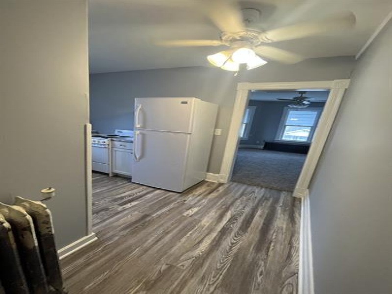 2121 7th Street, Port Huron, Michigan 48060, 1 Bedroom Bedrooms, 0 ,1 BathroomBathrooms,Apartment,3,2121 7th Street,0,2802
