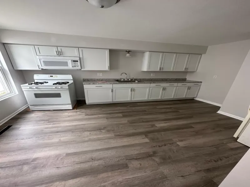 812 Wall St, Port Huron, Michigan 48060, 2 Bedrooms Bedrooms, 0 ,1 BathroomBathrooms,Apartment,812 Wall St,0,2823