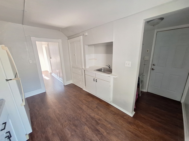 1129 Howard, Port Huron, Michigan, 1 Bedroom Bedrooms, 0 ,1 BathroomBathrooms,Apartment,1129 Howard,0,2891