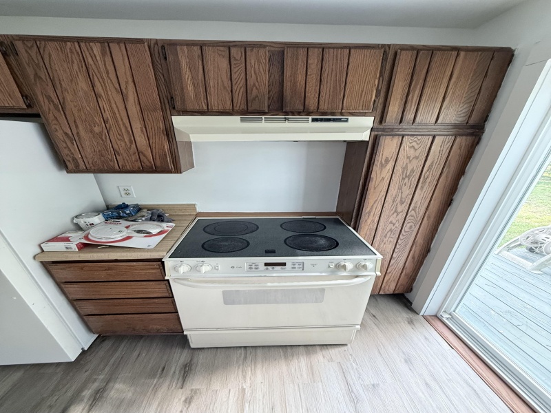 5945 Lakeshore Rd, Fort Gratiot, Michigan 48059, 2 Bedrooms Bedrooms, 0 ,2 BathroomsBathrooms,House,5945 Lakeshore Rd,2,2893