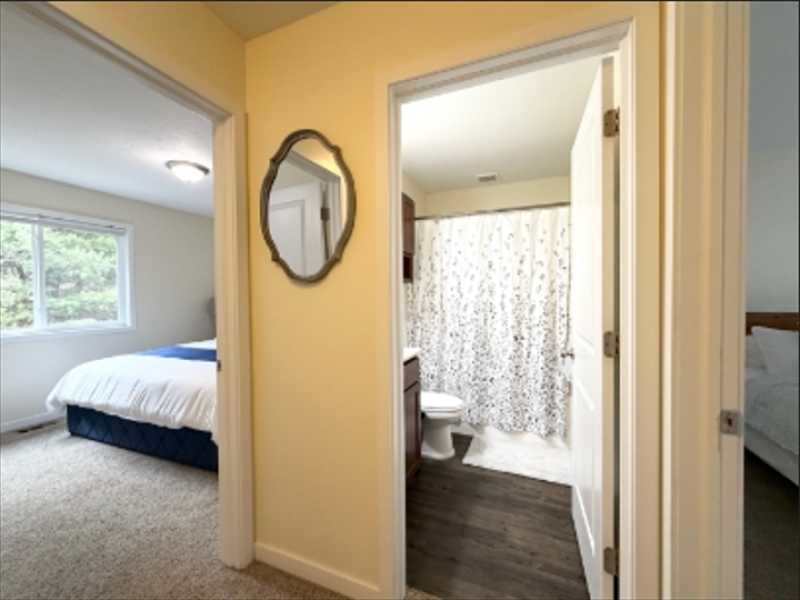 3900 Vale Drive, Traverse City, Michigan 49686, 2 Bedrooms Bedrooms, 0 ,1.5 BathroomsBathrooms,House,Holiday Village Townhomes,3900 Vale Drive,0,3128
