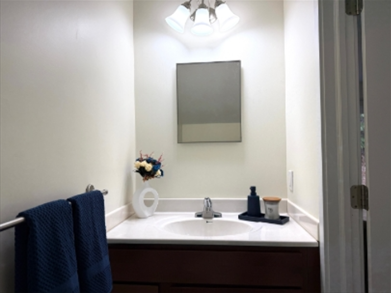 3900 Vale Drive, Traverse City, Michigan 49686, 2 Bedrooms Bedrooms, 0 ,1.5 BathroomsBathrooms,House,Holiday Village Townhomes,3900 Vale Drive,0,3128