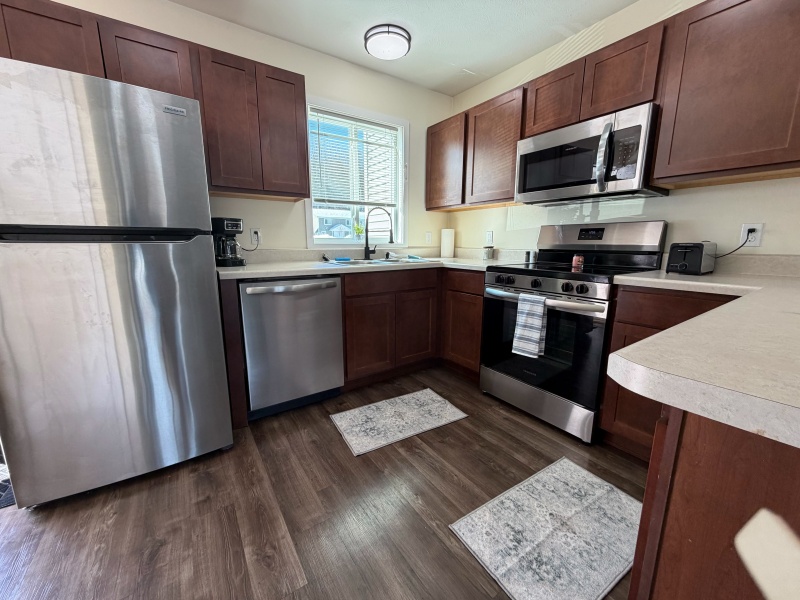 3901 Vale Drive, Traverse City, Michigan 49686, 2 Bedrooms Bedrooms, 0 ,1.5 BathroomsBathrooms,Apartment,Holiday Village Townhomes,3901 Vale Drive,0,3129