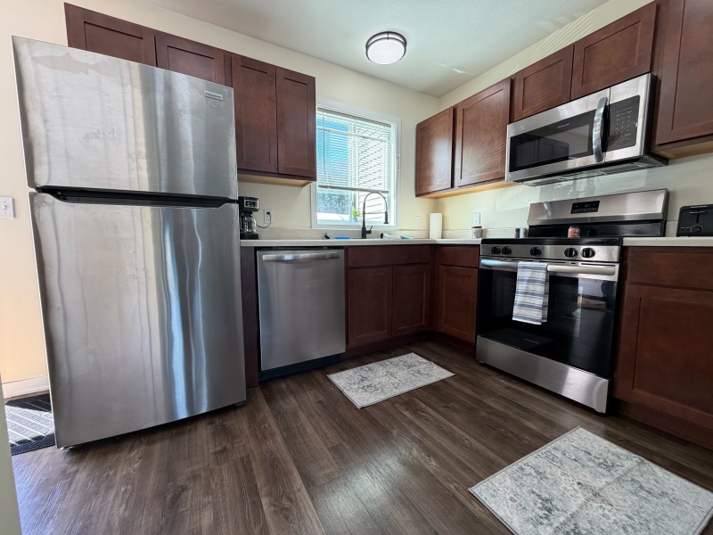 3901 Vale Drive, Traverse City, Michigan 49686, 2 Bedrooms Bedrooms, 0 ,1.5 BathroomsBathrooms,Apartment,Holiday Village Townhomes,3901 Vale Drive,0,3129