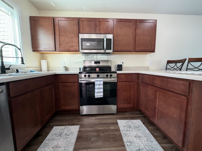 3901 Vale Drive, Traverse City, Michigan 49686, 2 Bedrooms Bedrooms, 0 ,1.5 BathroomsBathrooms,Apartment,Holiday Village Townhomes,3901 Vale Drive,0,3129