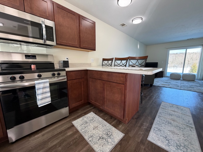 3901 Vale Drive, Traverse City, Michigan 49686, 2 Bedrooms Bedrooms, 0 ,1.5 BathroomsBathrooms,Apartment,Holiday Village Townhomes,3901 Vale Drive,0,3129
