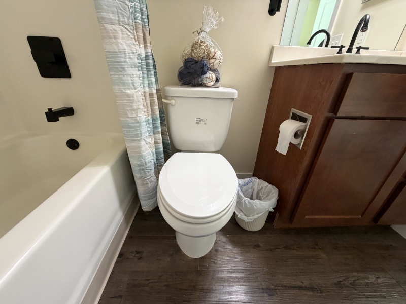3901 Vale Drive, Traverse City, Michigan 49686, 2 Bedrooms Bedrooms, 0 ,1.5 BathroomsBathrooms,Apartment,Holiday Village Townhomes,3901 Vale Drive,0,3129