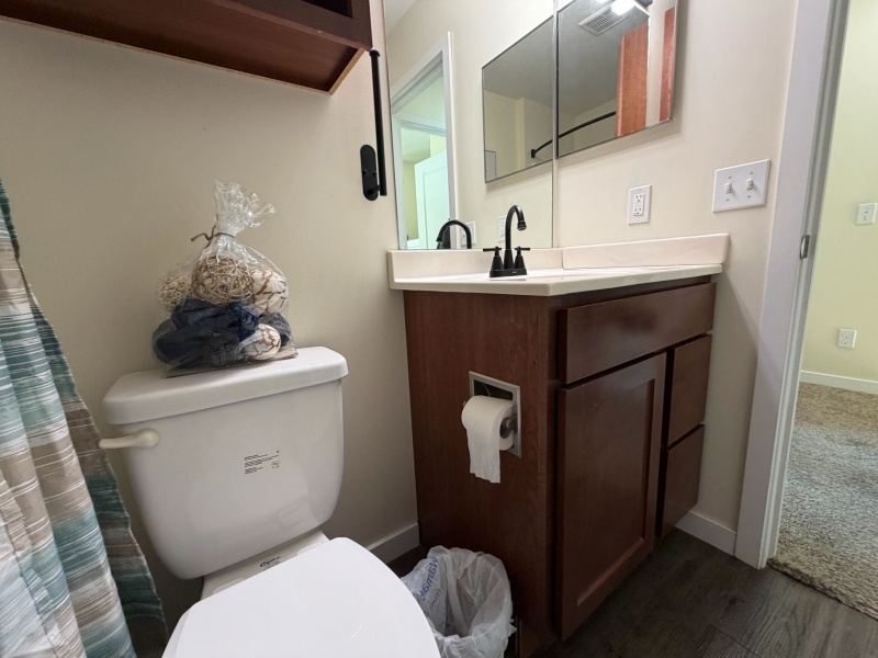 3901 Vale Drive, Traverse City, Michigan 49686, 2 Bedrooms Bedrooms, 0 ,1.5 BathroomsBathrooms,Apartment,Holiday Village Townhomes,3901 Vale Drive,0,3129