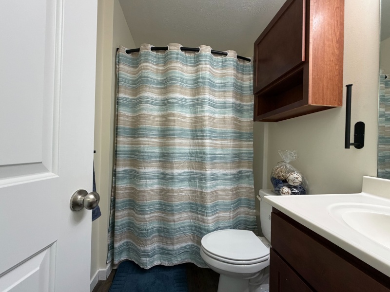 3901 Vale Drive, Traverse City, Michigan 49686, 2 Bedrooms Bedrooms, 0 ,1.5 BathroomsBathrooms,Apartment,Holiday Village Townhomes,3901 Vale Drive,0,3129