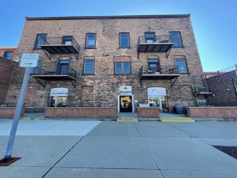 231 Huron Avenue #B, Port Huron, Michigan 48060, 1 Bedroom Bedrooms, 0 ,1 BathroomBathrooms,Apartment,Tecumseh Building,231 Huron Avenue #B,0,3143