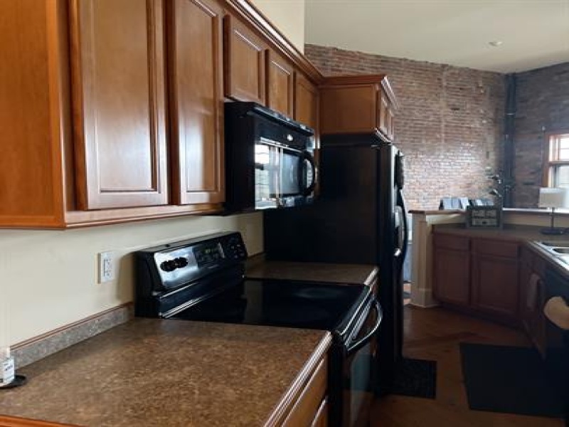 231 Huron Avenue #B, Port Huron, Michigan 48060, 1 Bedroom Bedrooms, 0 ,1 BathroomBathrooms,Apartment,Tecumseh Building,231 Huron Avenue #B,0,3143