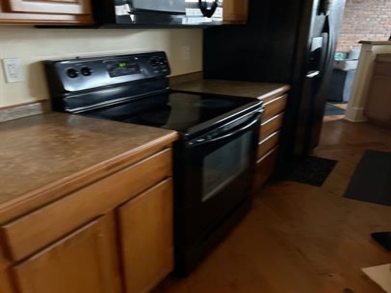231 Huron Avenue #B, Port Huron, Michigan 48060, 1 Bedroom Bedrooms, 0 ,1 BathroomBathrooms,Apartment,Tecumseh Building,231 Huron Avenue #B,0,3143