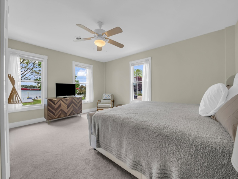 258 South Water Street - 2 (Upper), Marine City, Michigan 48039, 3 Bedroom Bedrooms, 0 ,1 BathroomBathrooms,House,256 South Water Street,258 South Water Street - 2 (Upper),0,3152