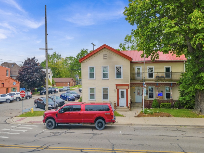 258 South Water Street - 2 (Upper), Marine City, Michigan 48039, 3 Bedroom Bedrooms, 0 ,1 BathroomBathrooms,House,256 South Water Street,258 South Water Street - 2 (Upper),0,3152