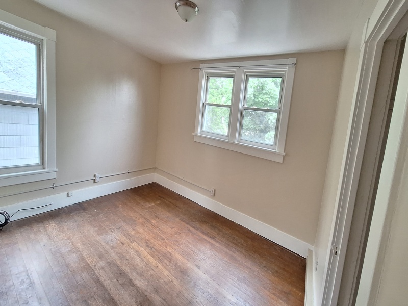 1129 Howard St, Port Huron, Michigan 48060, 1 Bedroom Bedrooms, 0 ,1 BathroomBathrooms,Apartment,1129 Howard St,0,3167
