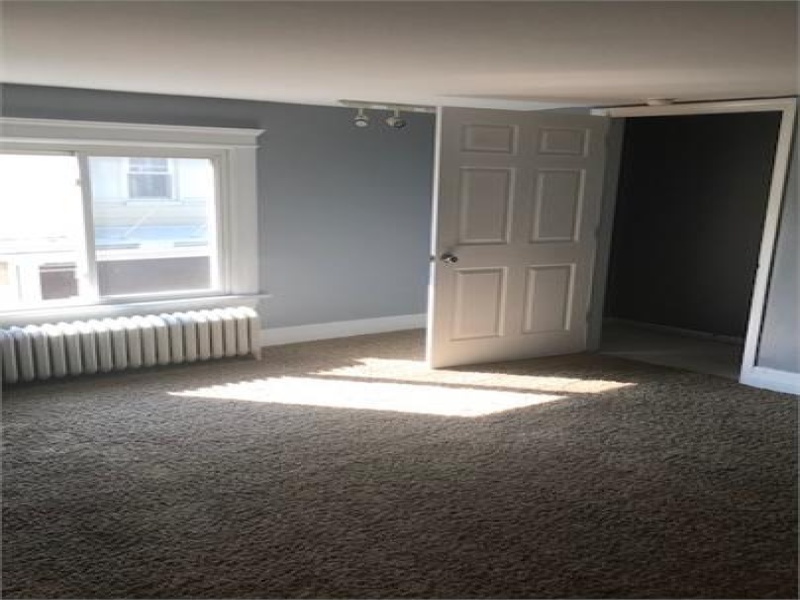 121 Washington Ave., Marine City, Michigan 48039, 2 Bedrooms Bedrooms, ,1 BathroomBathrooms,Duplex,121 Washington Ave. ,1608