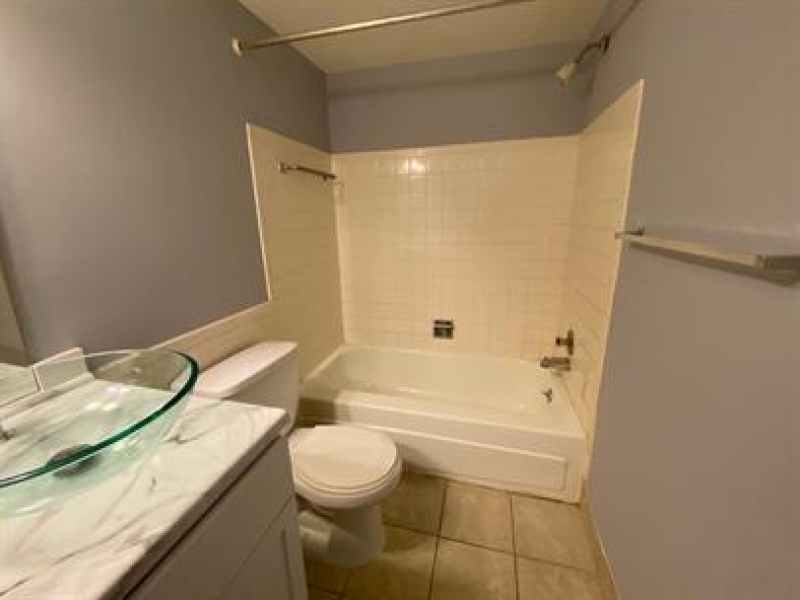 135 North River Road, Mount Clemens, Michigan 48043, 1 Bedroom Bedrooms, ,1 BathroomBathrooms,Apartment,River North Village,135 North River Road,1651