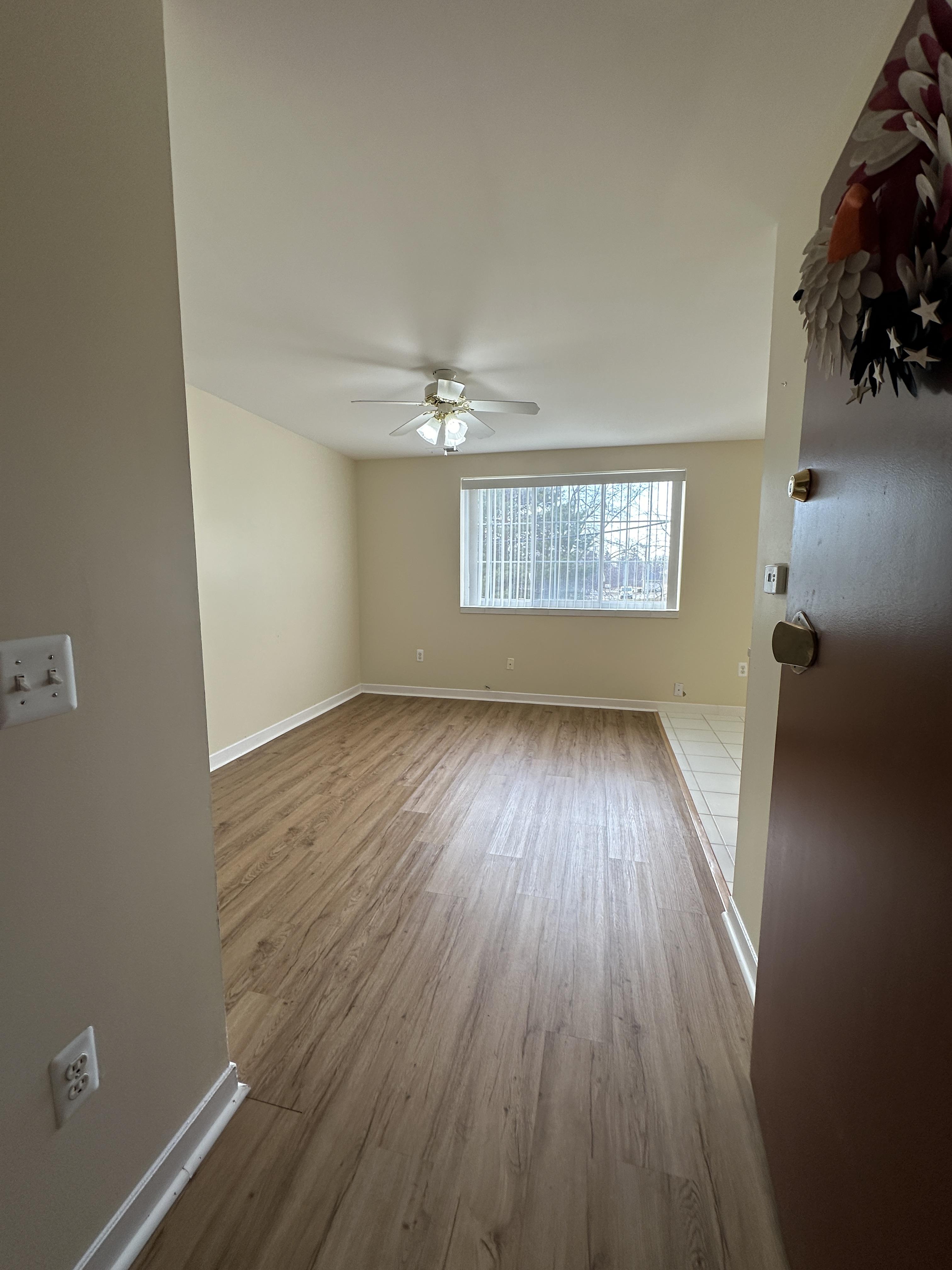 420, Yale, Michigan 48097, 1 Bedroom Bedrooms, ,1 BathroomBathrooms,Apartment,Yale Manor Apartment Community ,420,1,1835